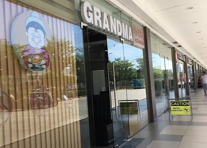 Relax In Pasay Citys Kept Secret - Spacious With Garden View Holiday home Manila