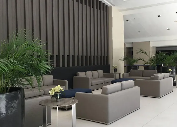 Relax In Pasay Citys Kept Secret - Spacious With Garden View