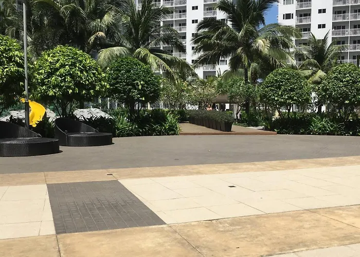 Relax In Pasay Citys Kept Secret - Spacious With Garden View *