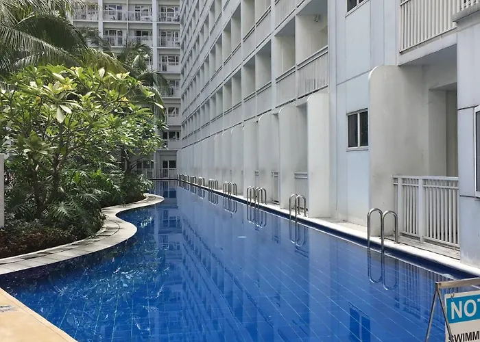 Relax In Pasay Citys Kept Secret - Spacious With Garden View