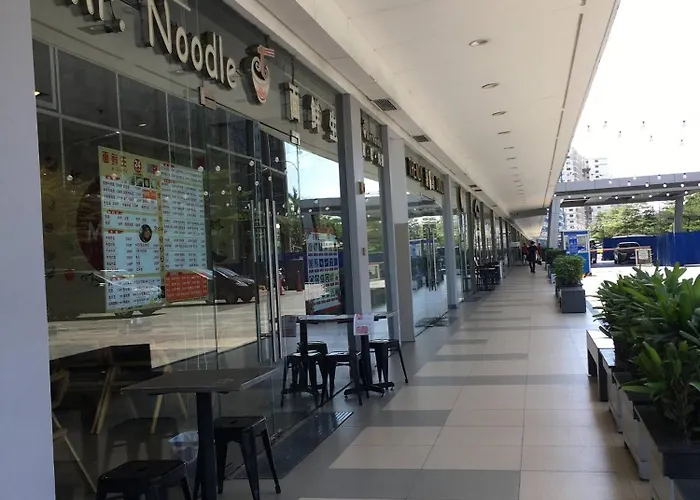 Relax In Pasay Citys Kept Secret - Spacious With Garden View Holiday home Manila