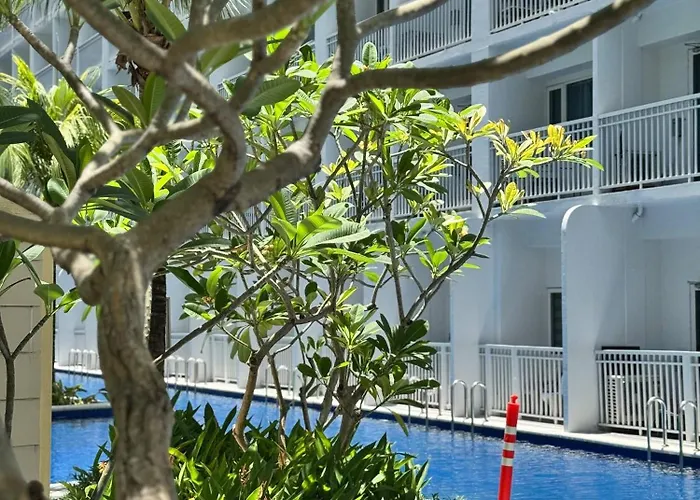 Relax In Pasay Citys Kept Secret - Spacious With Garden View